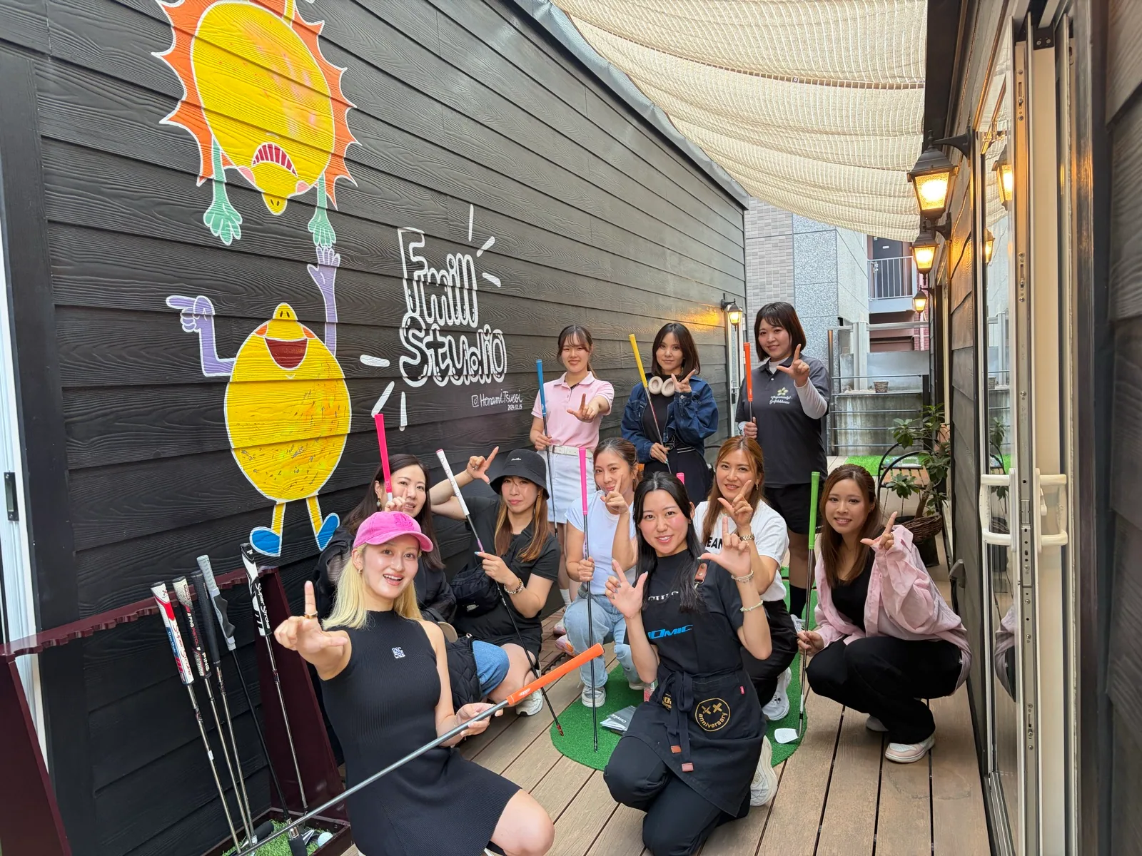 スタジオに集まったLGIAの仲間たち
